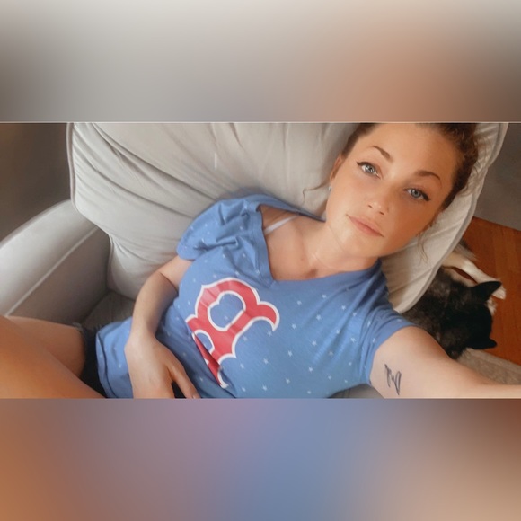 Meet your Posher, Meghan - Picture 4 of 4